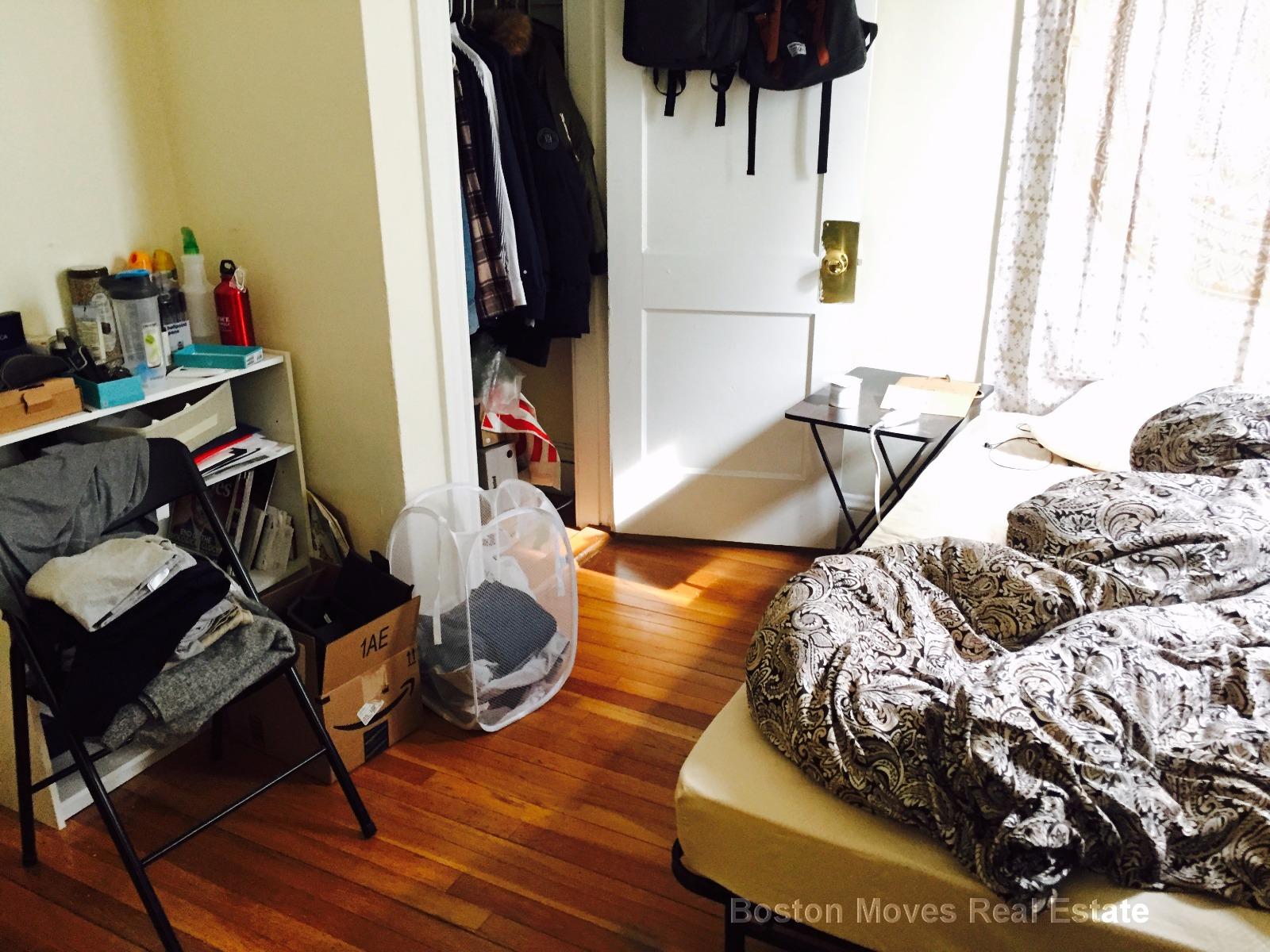 5 Barrows St, Allston