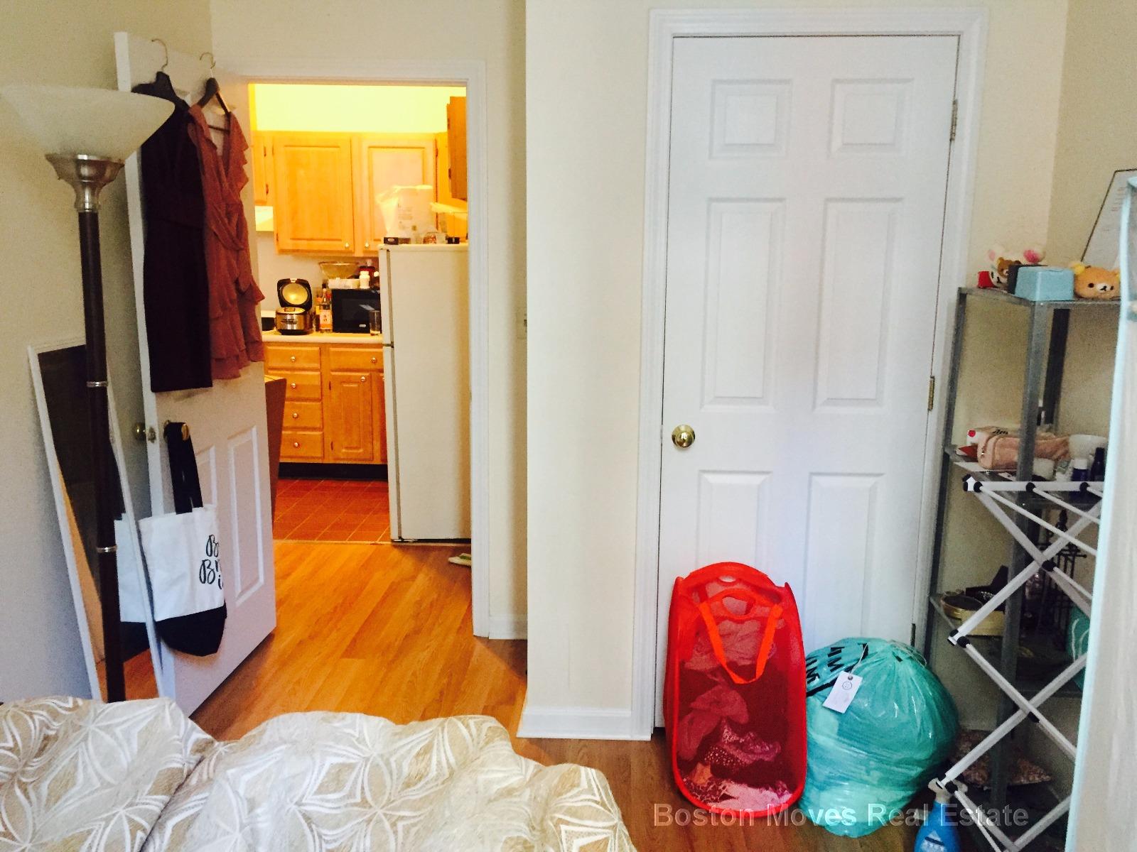 81 Essex St, Chinatown