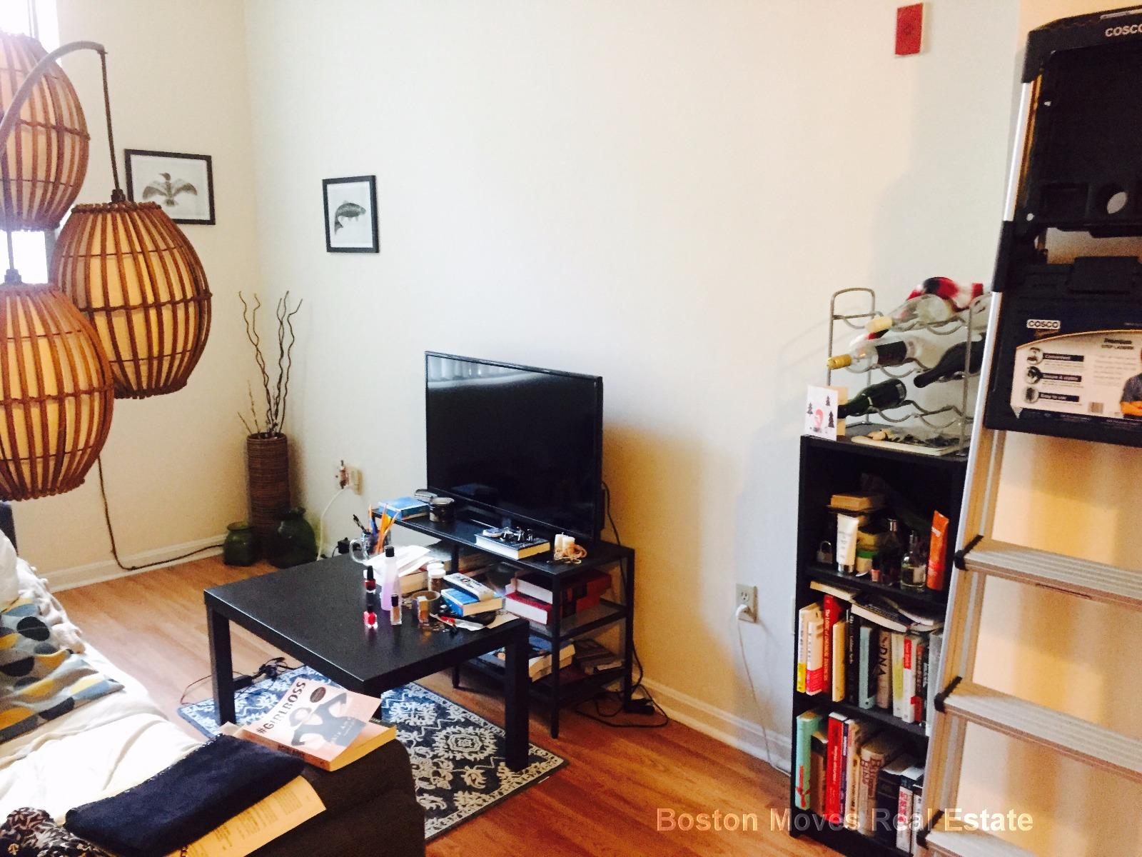 81 Essex St, Chinatown