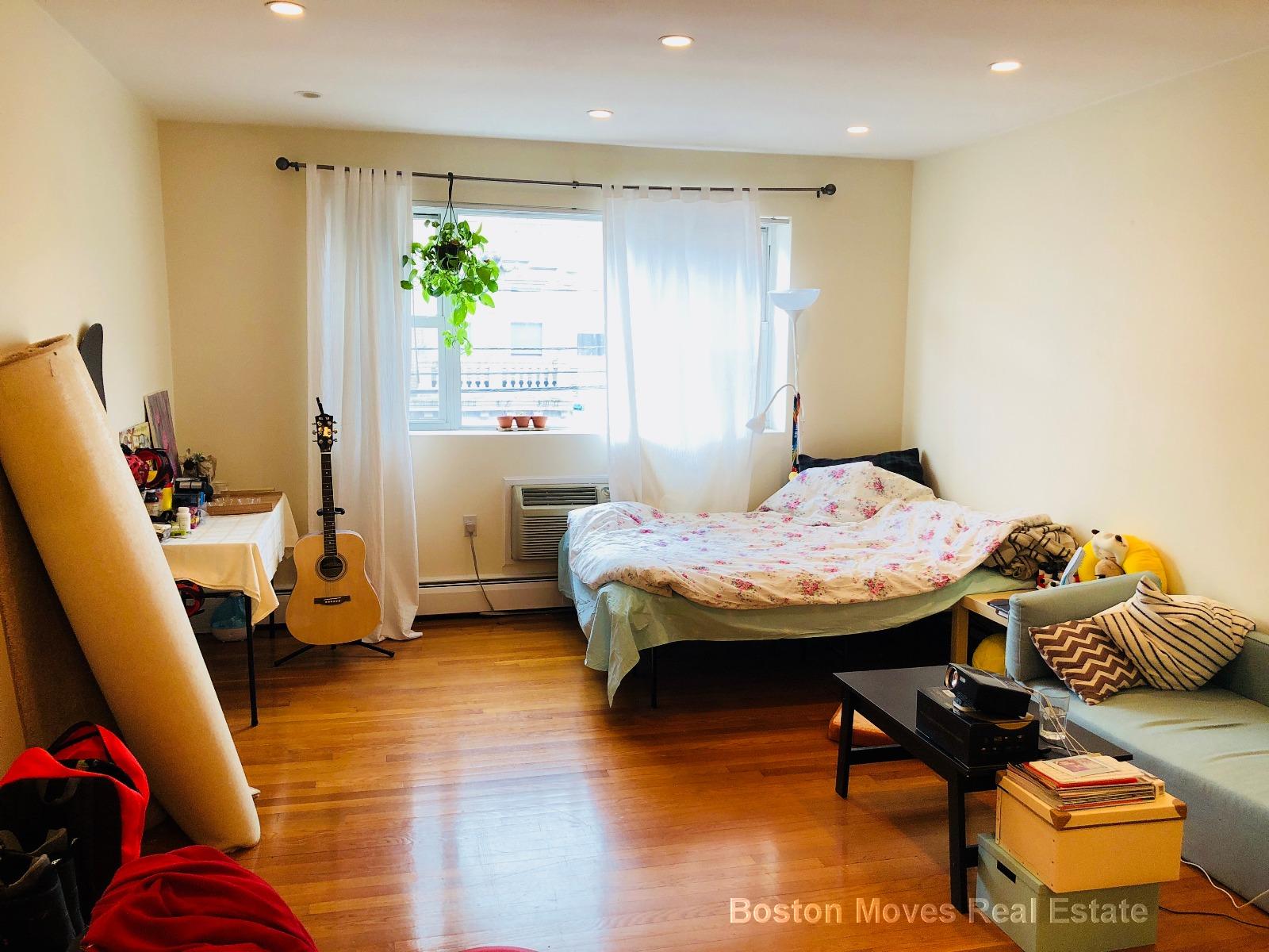 34 Gardner St, Allston