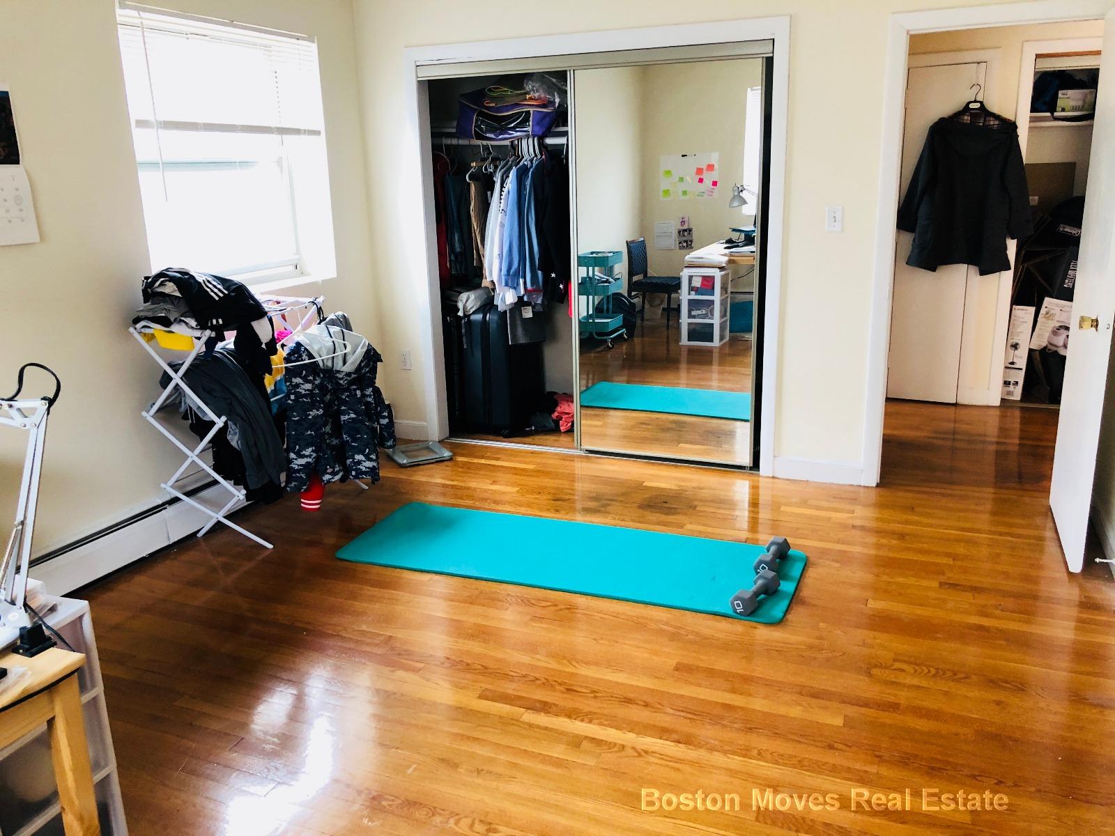 34 Gardner St, Allston