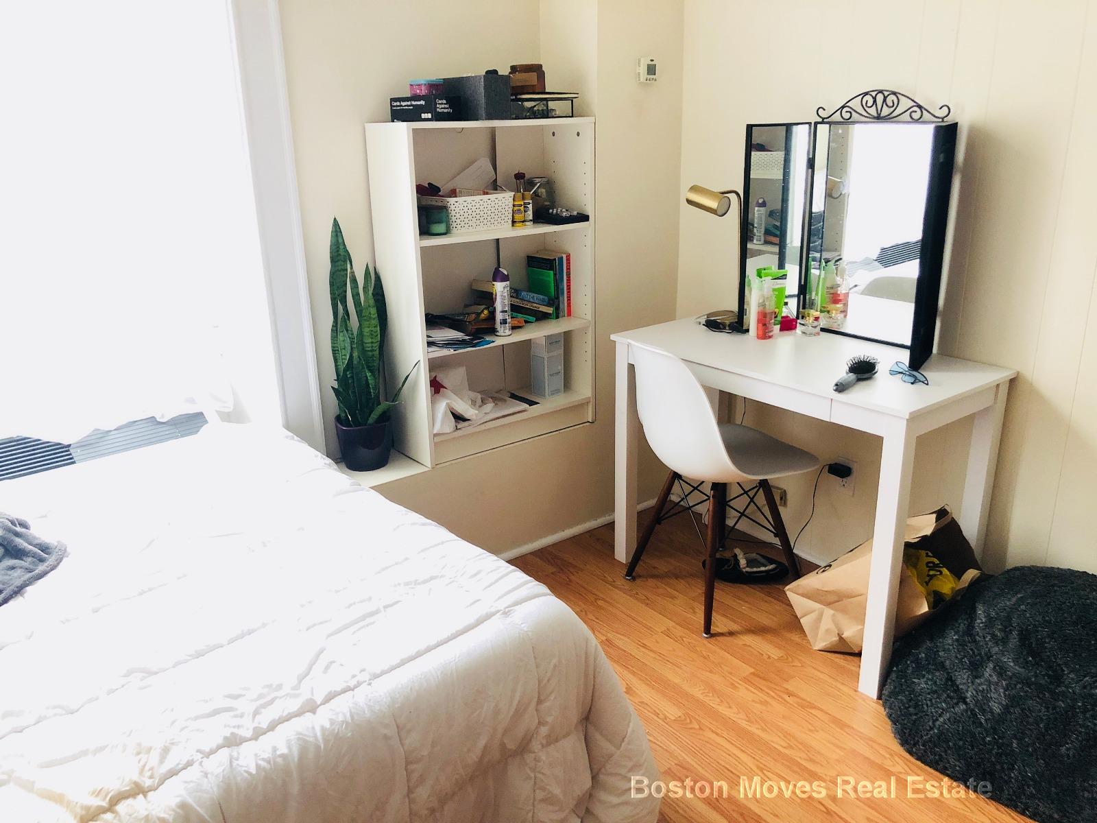 62 Boylston St, Back Bay