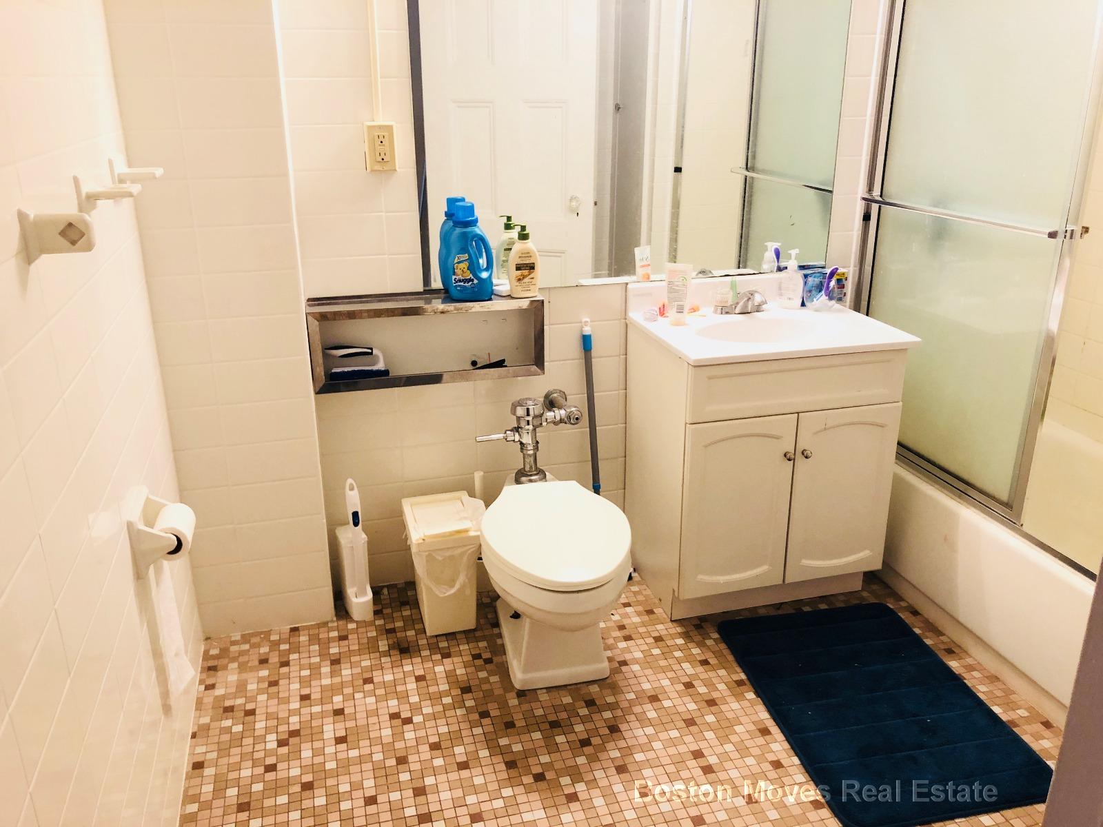 62 Boylston St, Back Bay