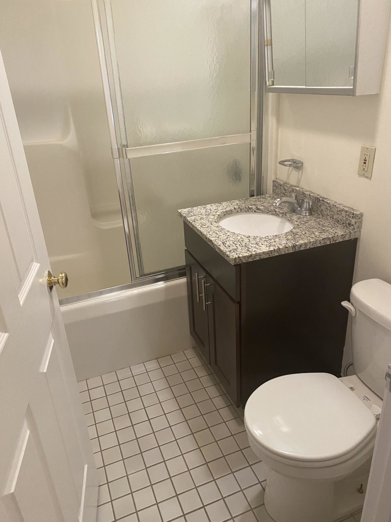 81 Essex St, Chinatown