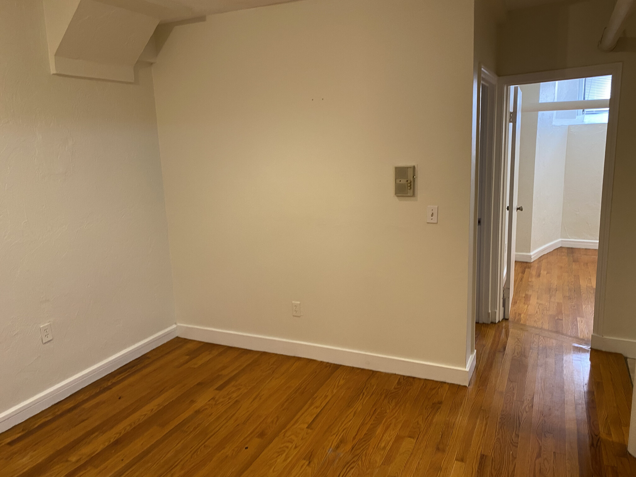 136 Hemenway St, Fenway