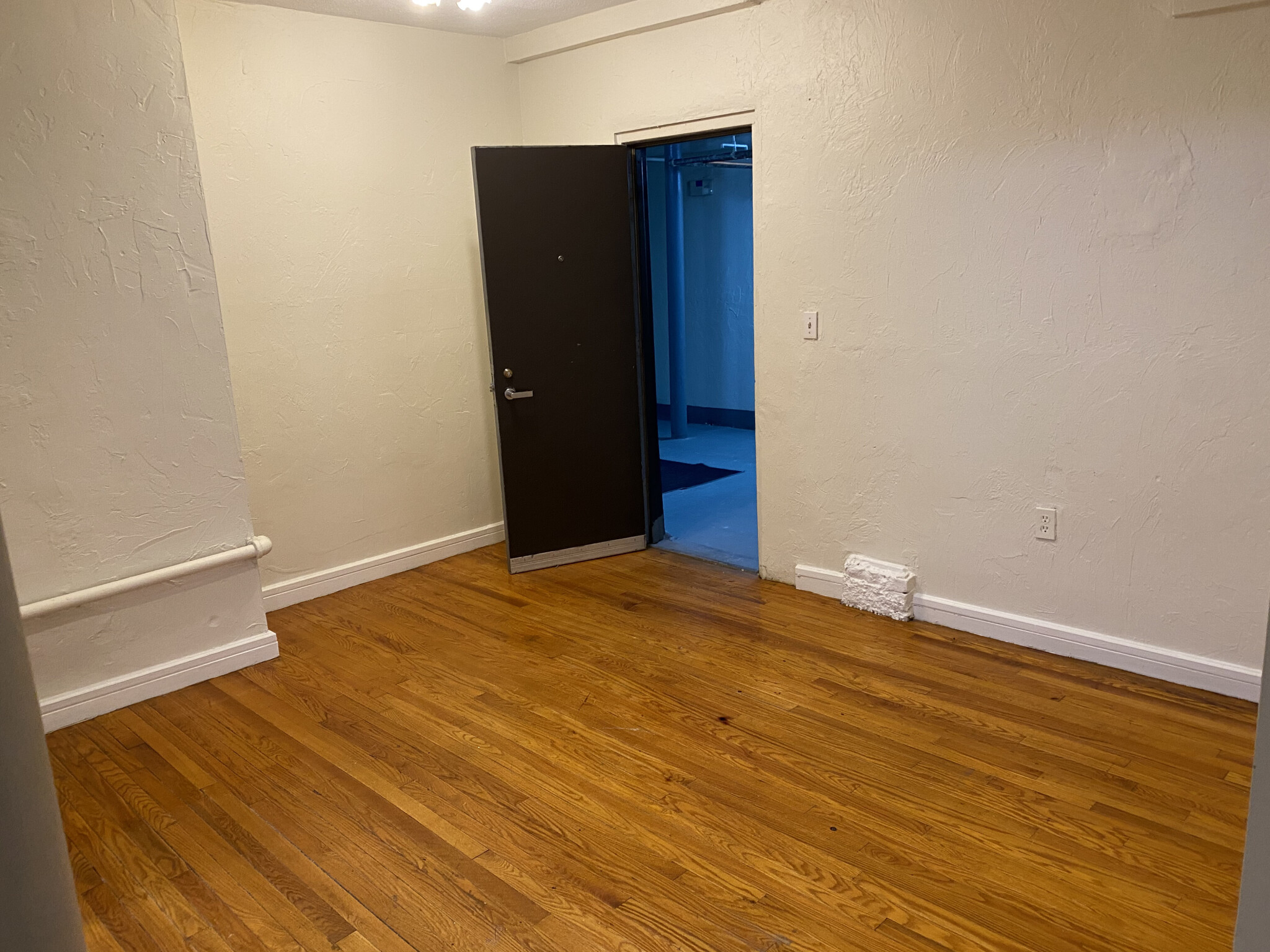 136 Hemenway St, Fenway