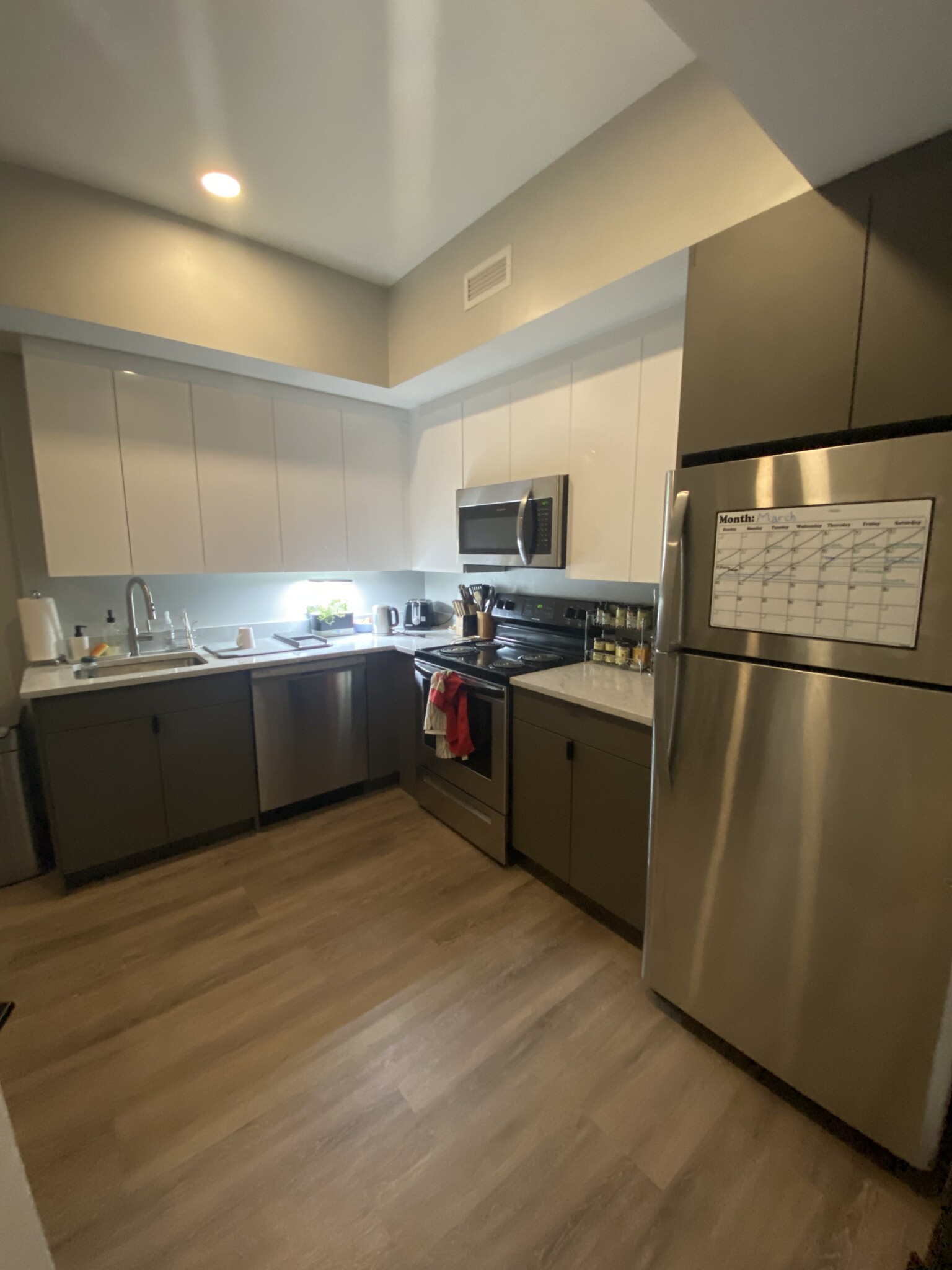 100 Hemenway St, Fenway