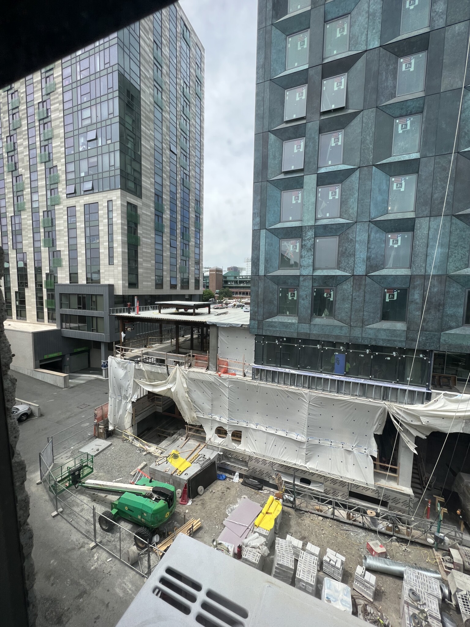 19 Peterborough St, Fenway