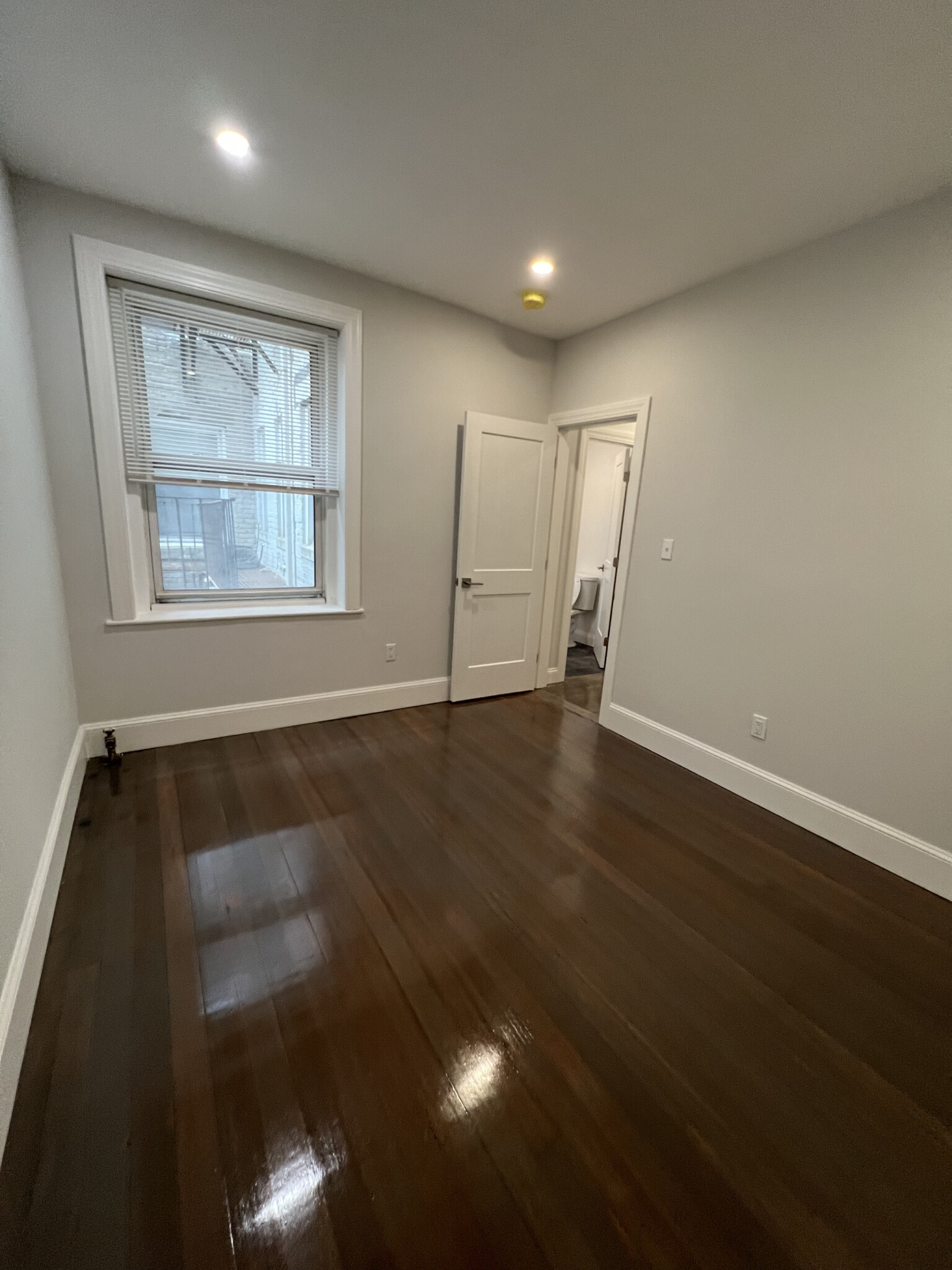 55 Queensberry St, Fenway