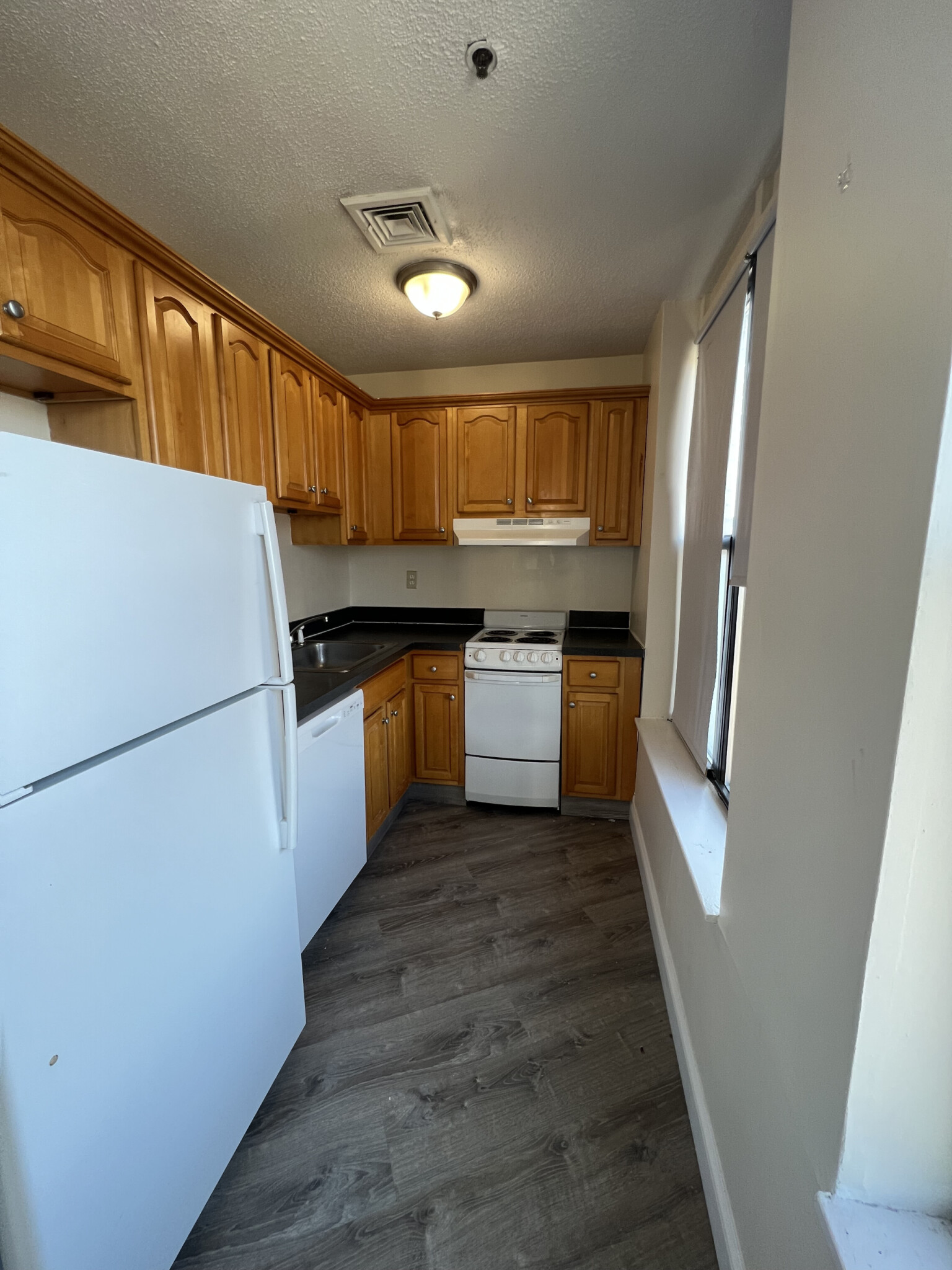 1126 Boylston St, Fenway