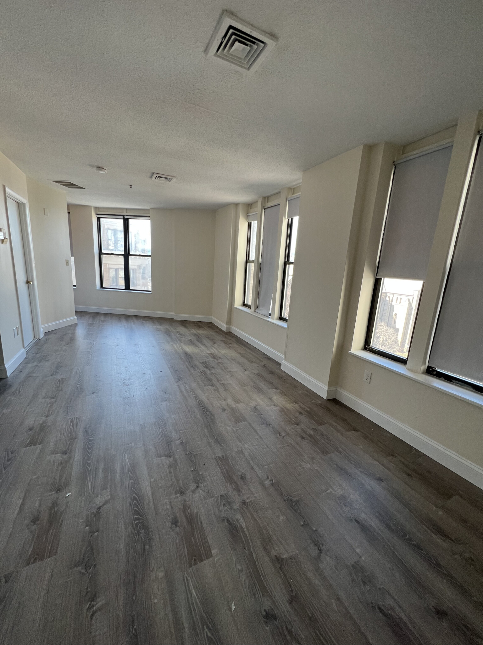 1126 Boylston St, Fenway