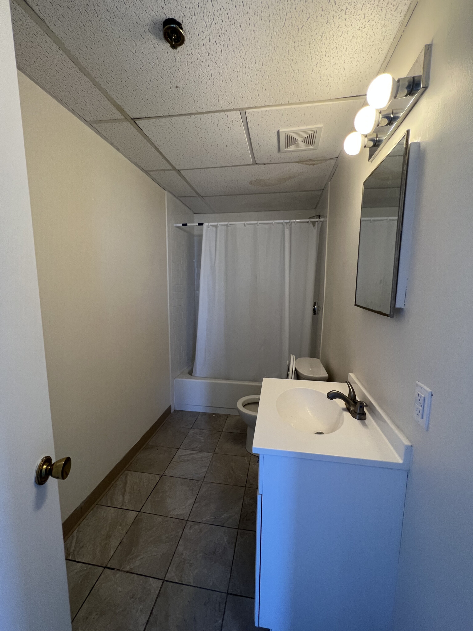 1126 Boylston St, Fenway