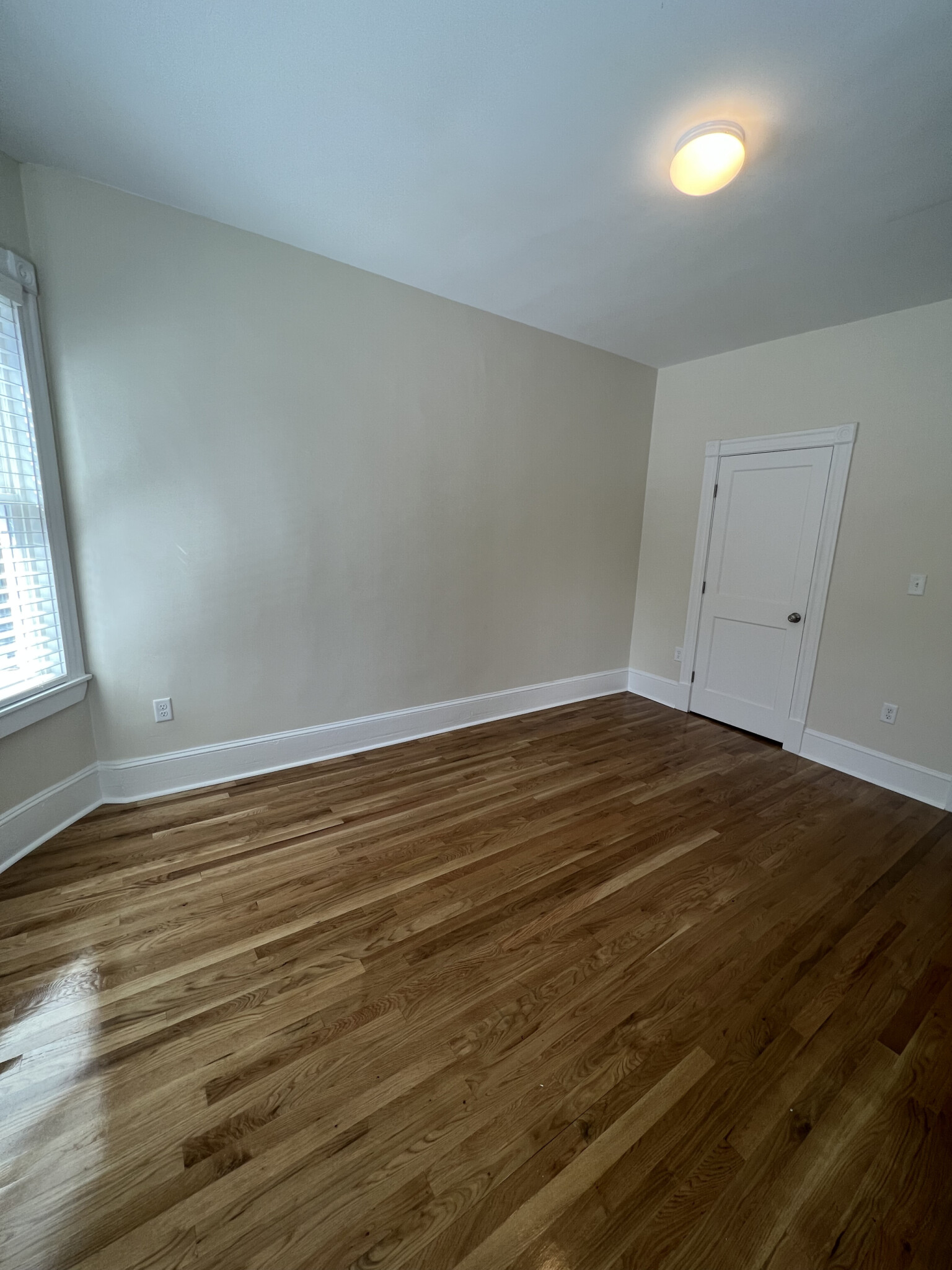 1595 Beacon St, Washington Square