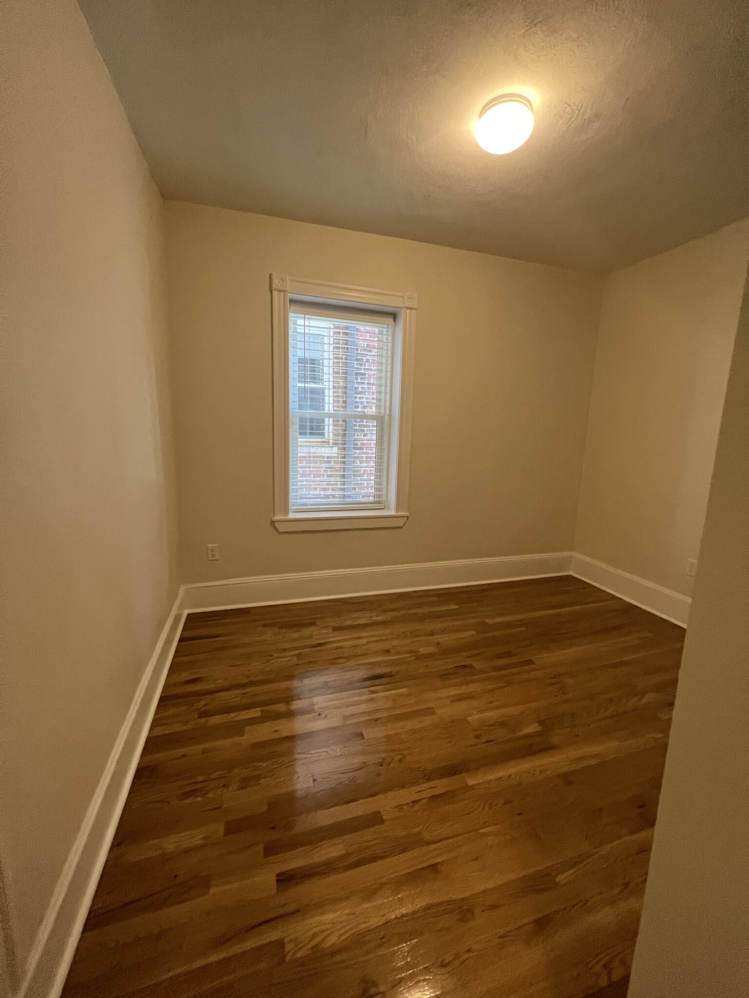 1595 Beacon St, Washington Square