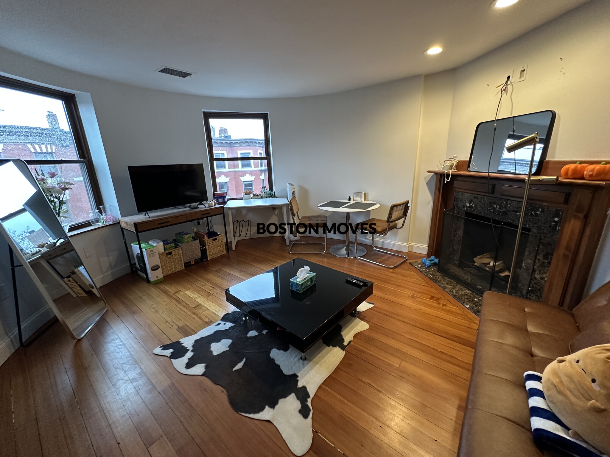 Photos of apartment on Gainsborough St.,Boston MA 02115