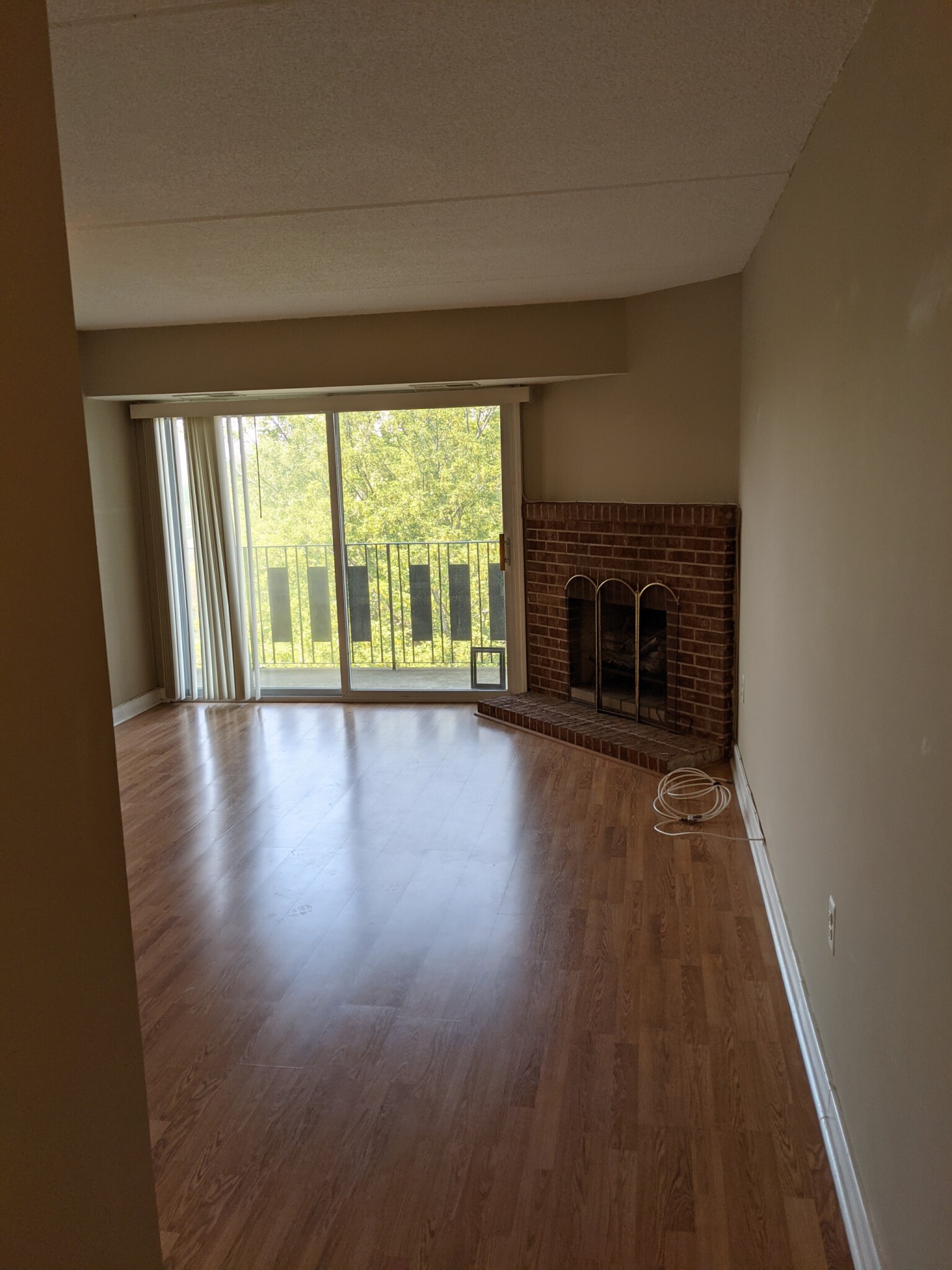 390 Broadway, Winter Hill