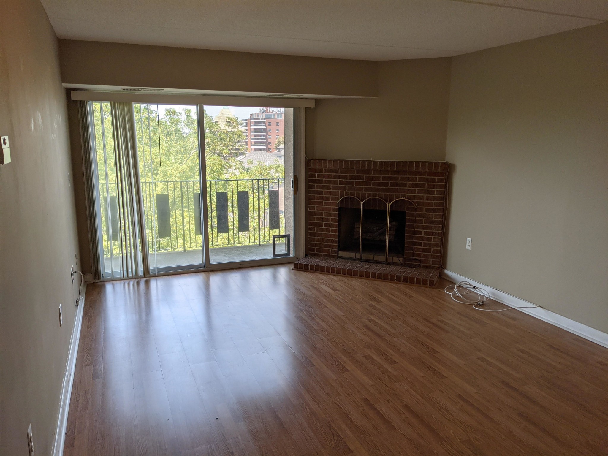 390 Broadway, Winter Hill