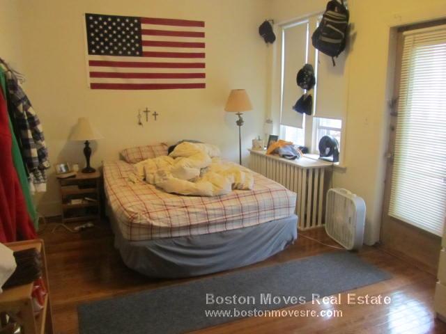 33 Lancaster Ter, Brookline Village