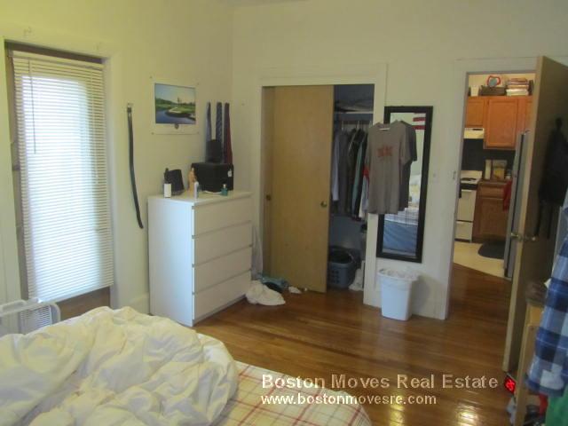 33 Lancaster Ter, Brookline Village