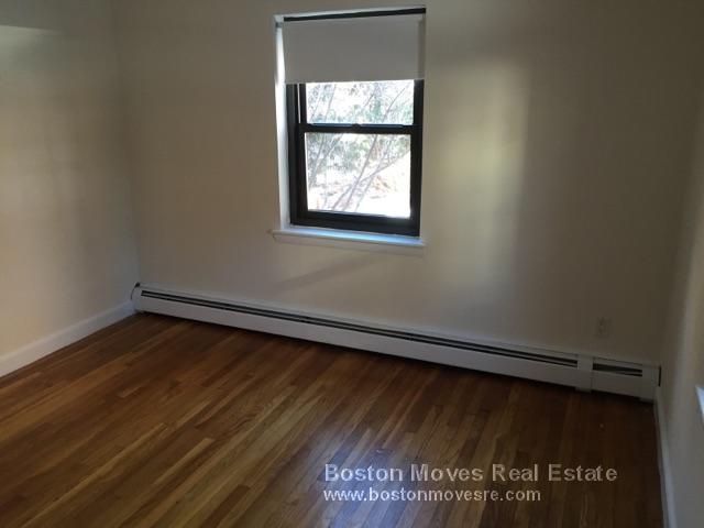 40 Harvard Ave, Brookline Hills