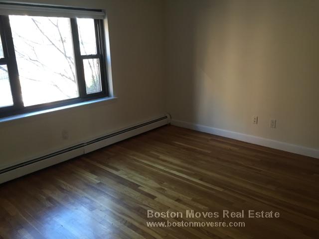 40 Harvard Ave, Brookline Hills