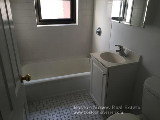 40 Harvard Ave, Brookline Hills