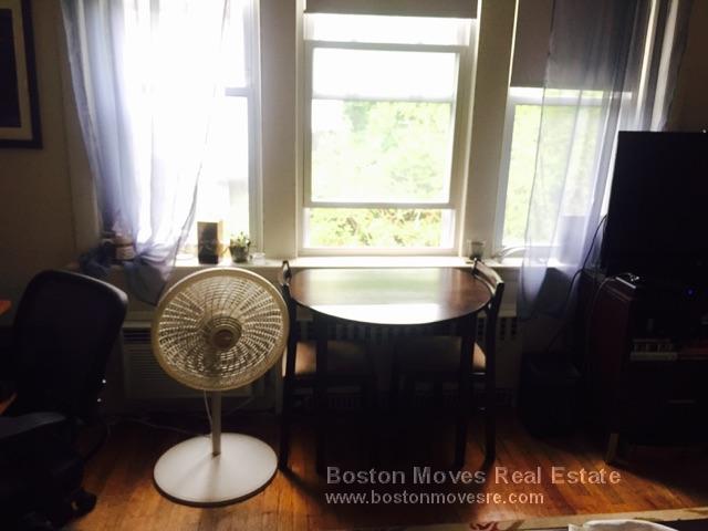 33 Lancaster Ter, Brookline Village