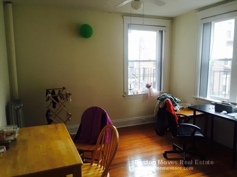 5 Barrows St, Allston