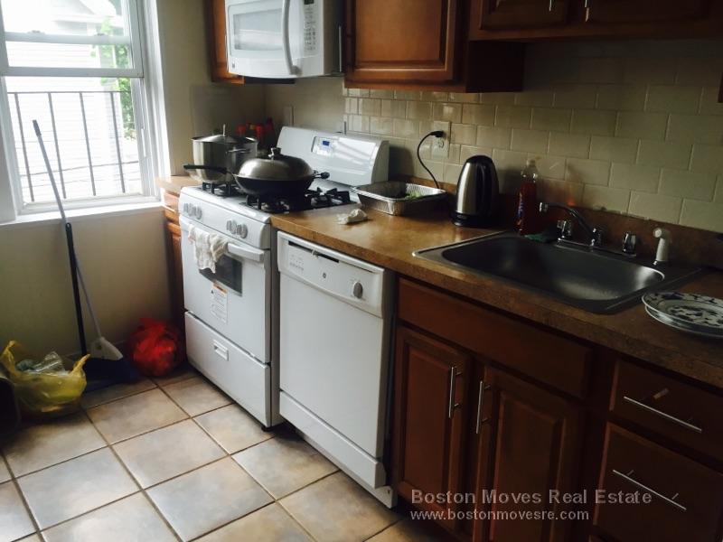 5 Barrows St, Allston