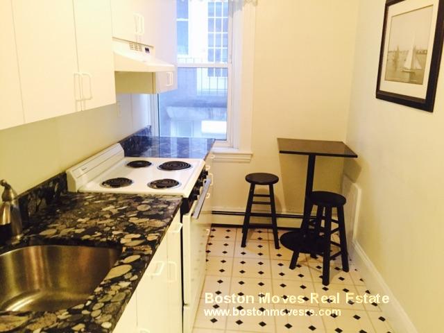 208 Winthrop Rd, Brookline Village