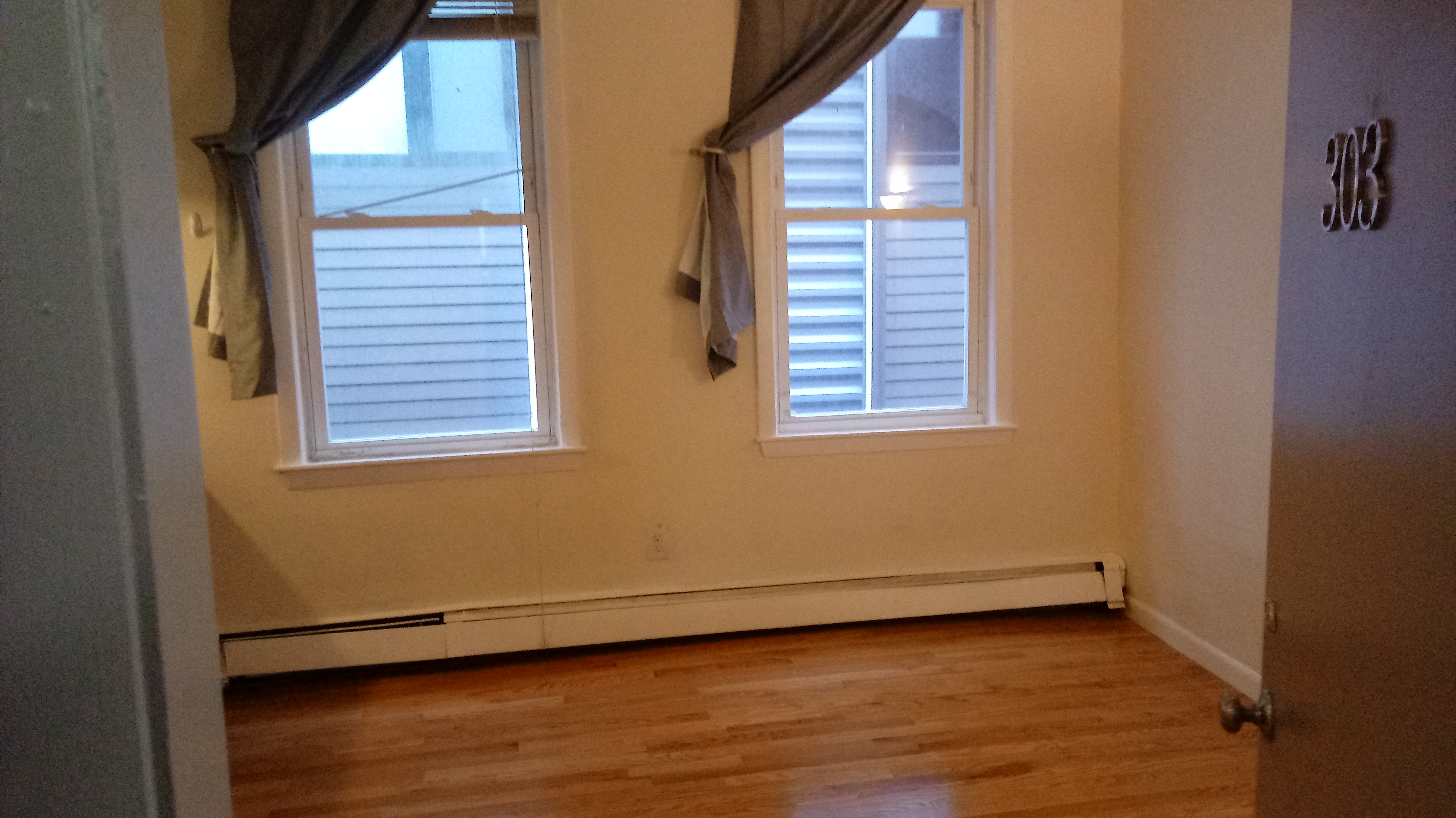Studio bed, 1 bath apartment for rent at 49 South Huntington Ave Unit 303, Jamaica Plain — photo 2 of 4