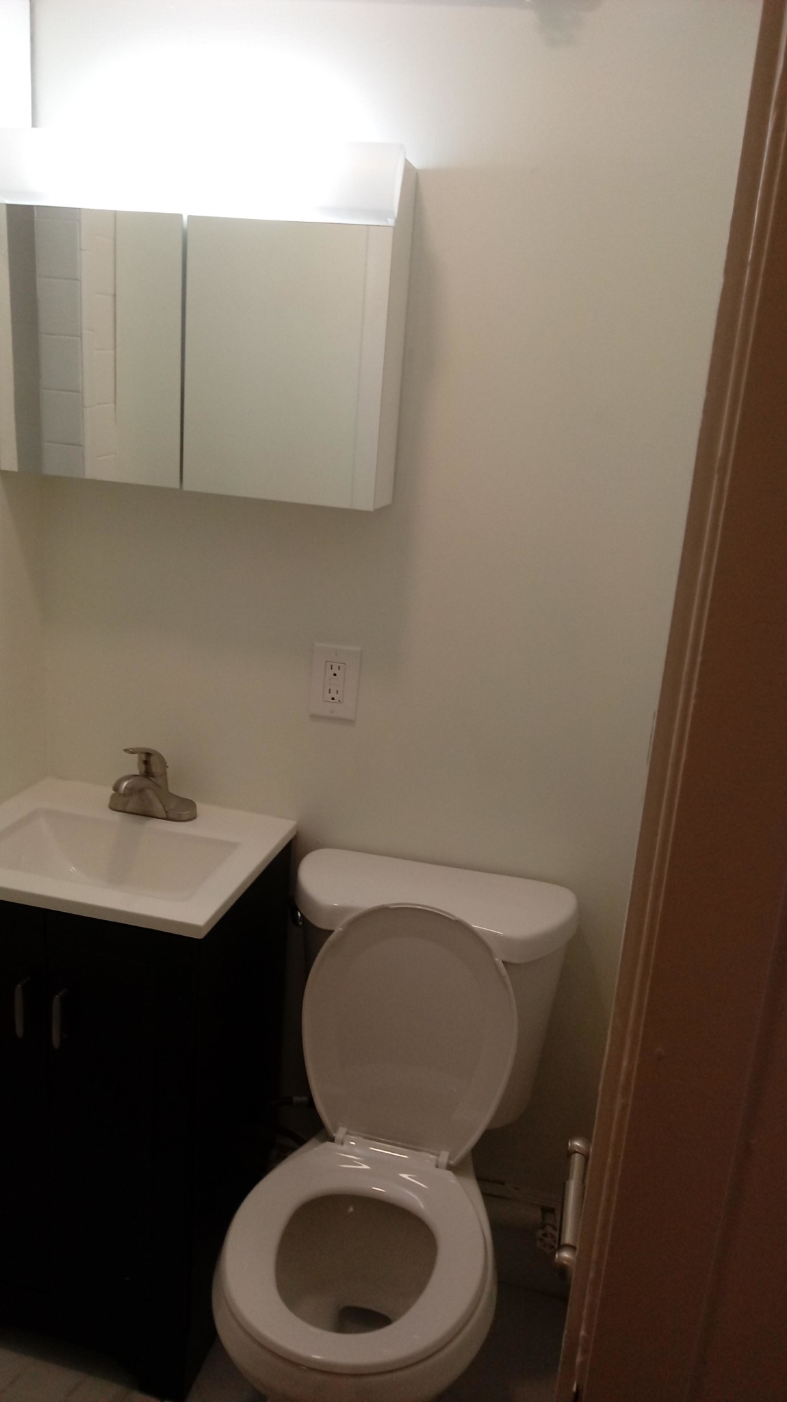 4 Garden Ct, North End