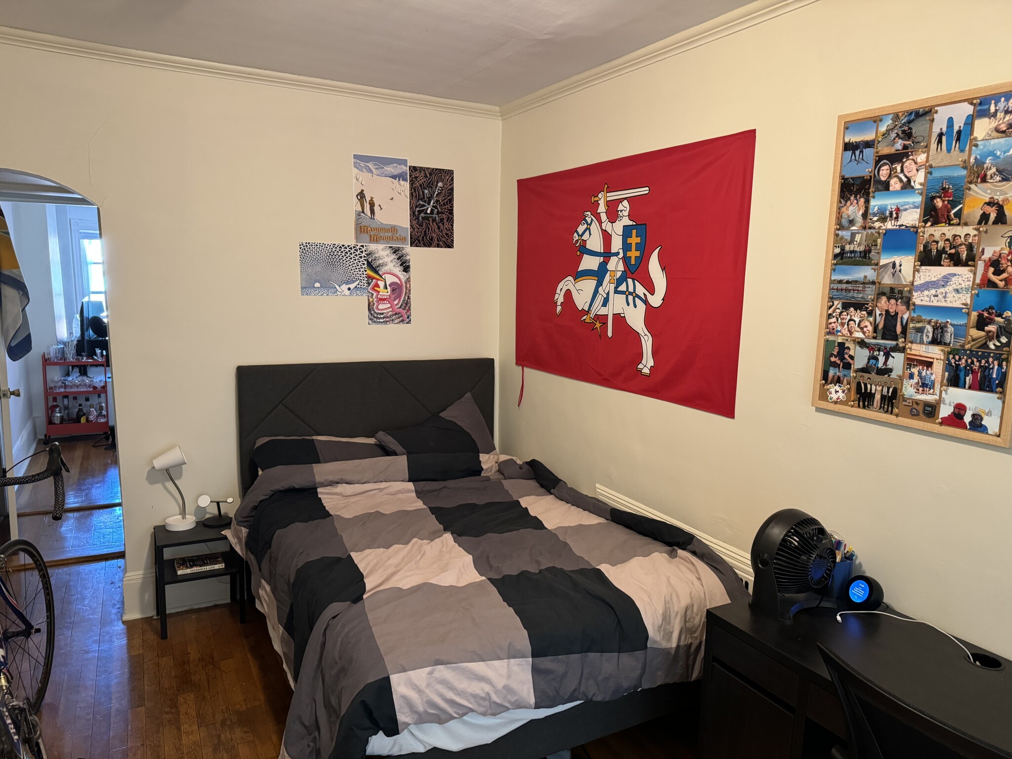 912 Beacon St, Fenway