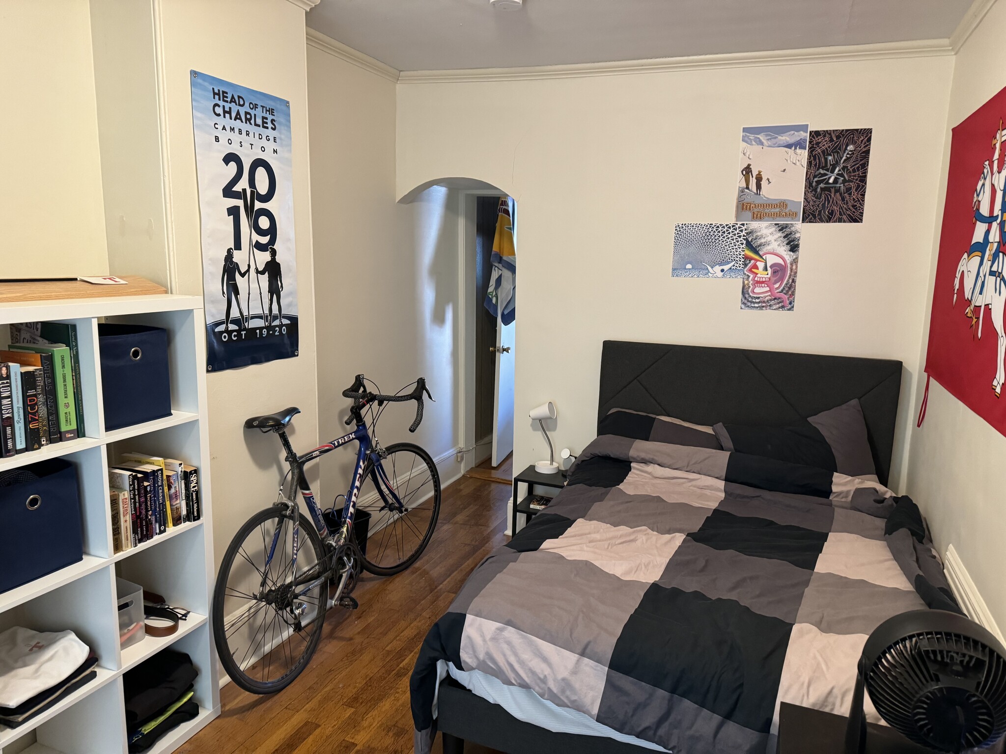 912 Beacon St, Fenway