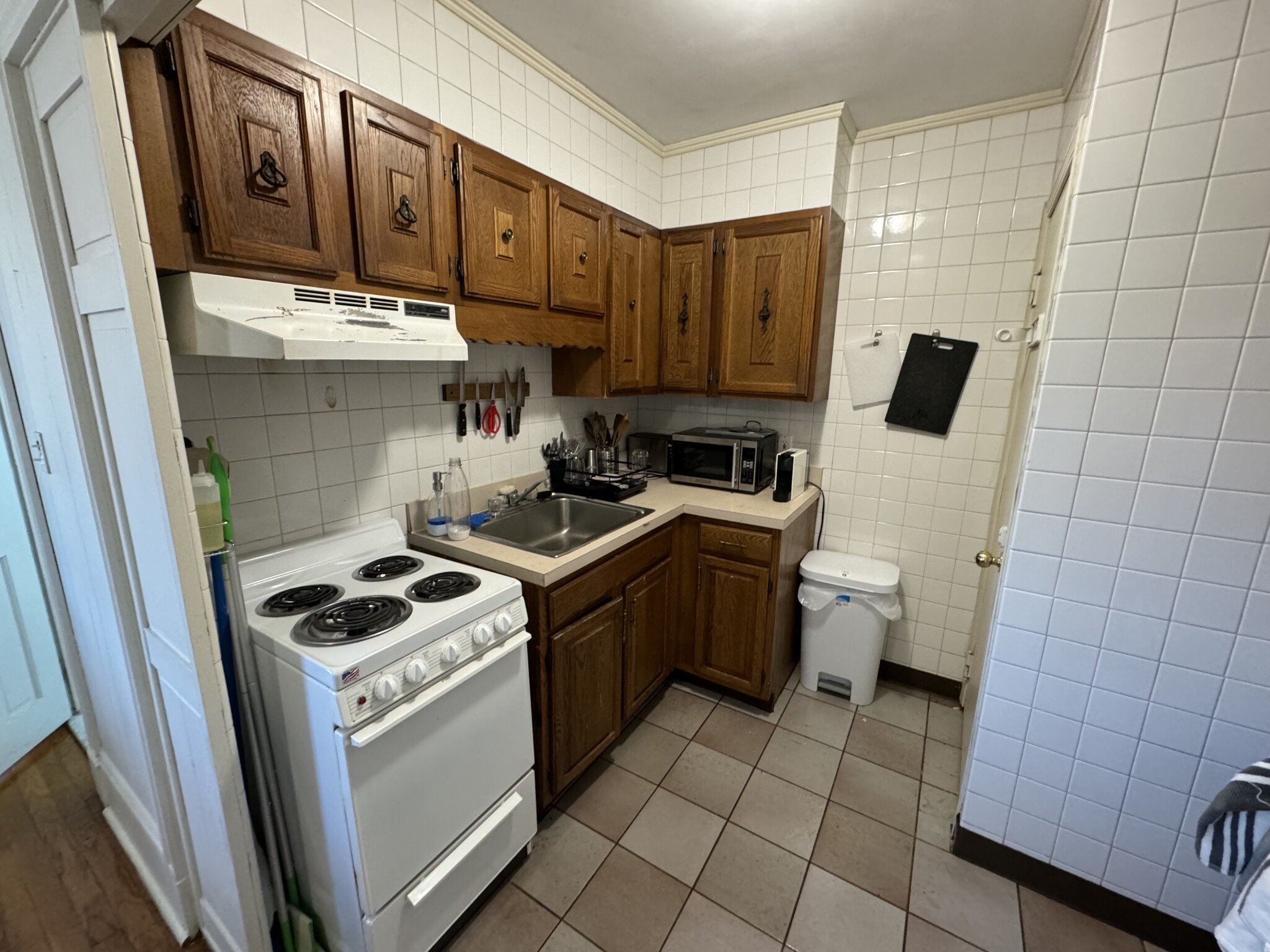 912 Beacon St, Fenway