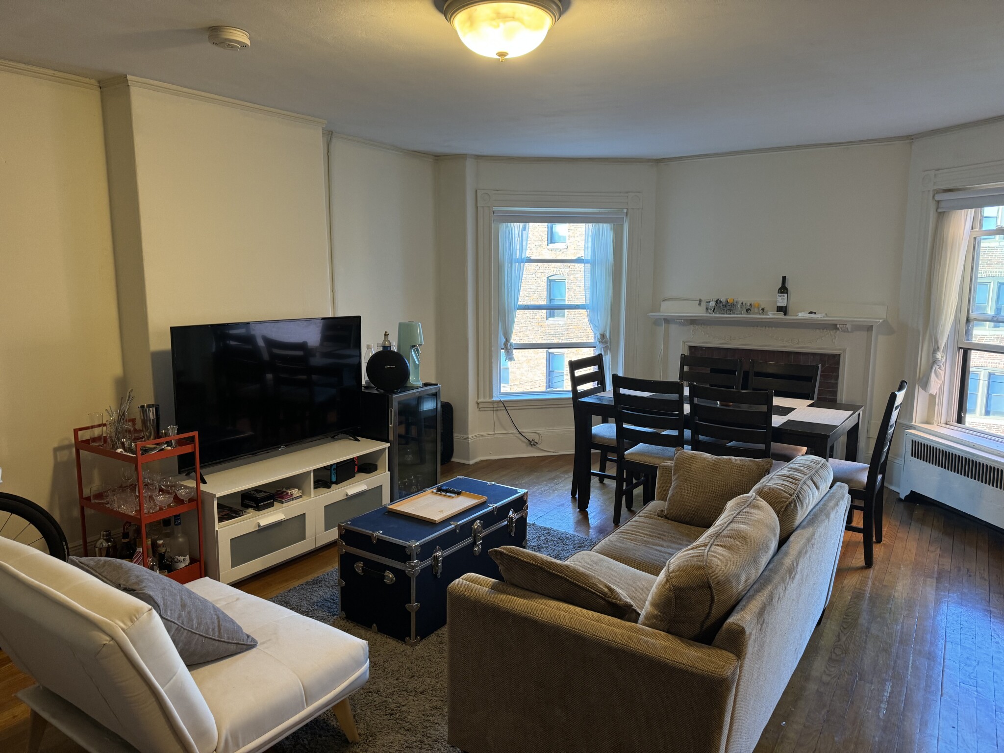 912 Beacon St, Fenway