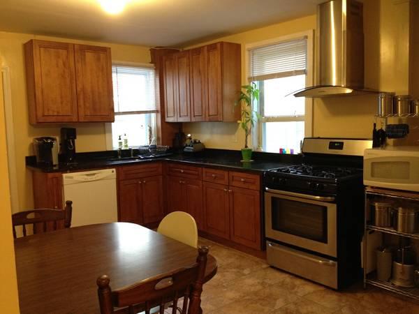 39 Adrian St, Somerville