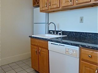 107 Queensberry St, Fenway