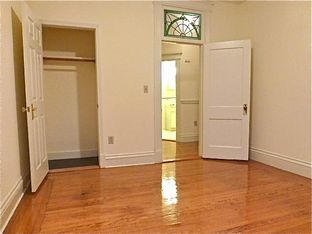 107 Queensberry St, Fenway