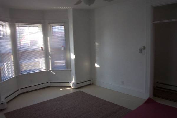 2 bed, 1 bath apartment for rent at 65 Holworthy St, Cambridge — photo 2 of 11