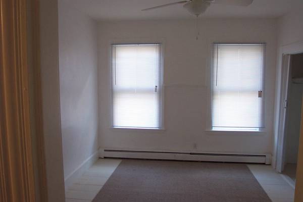 2 bed, 1 bath apartment for rent at 65 Holworthy St, Cambridge — photo 9 of 11
