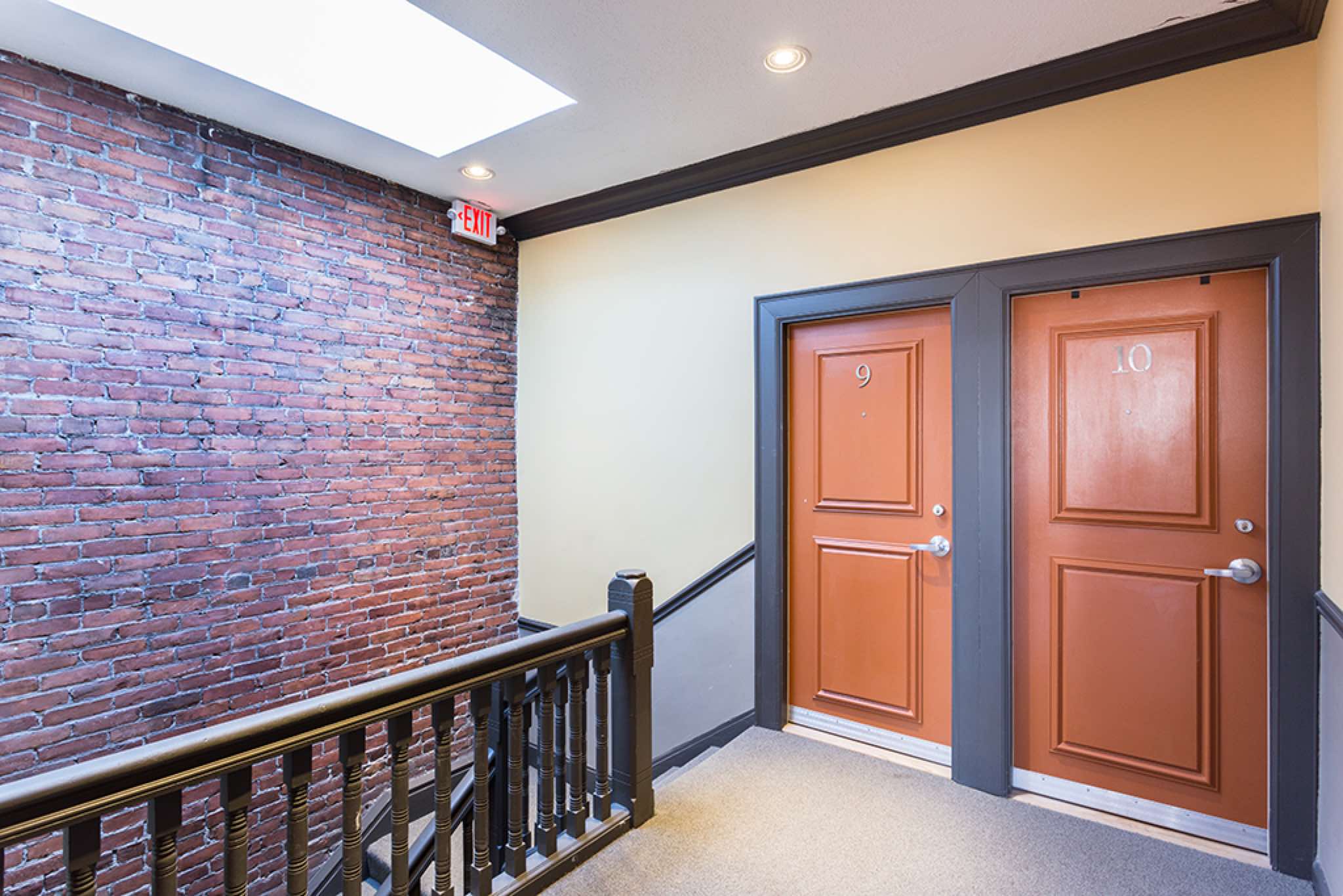 Photo 10 of 270 Newbury St. Unit 1