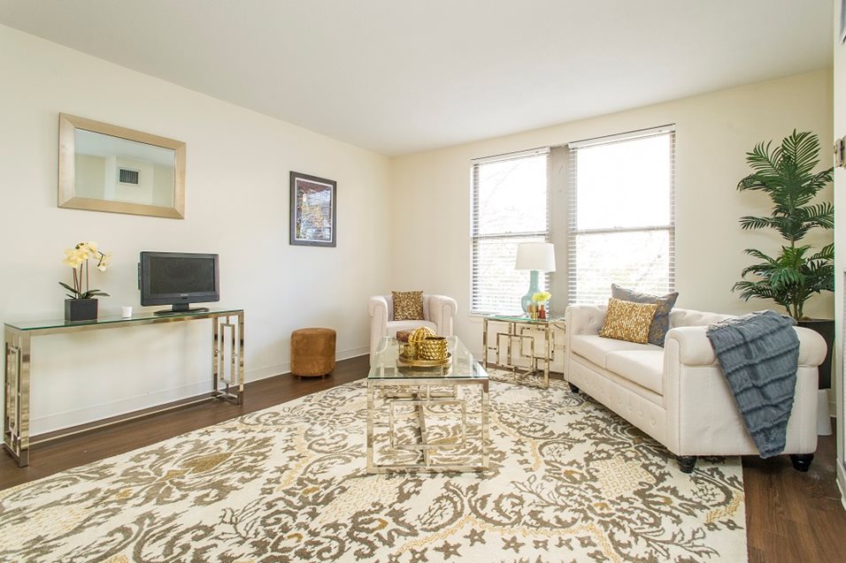 3 bed, 1 bath apartment for rent at 130 Dartmouth St, Back Bay — photo 8 of 24