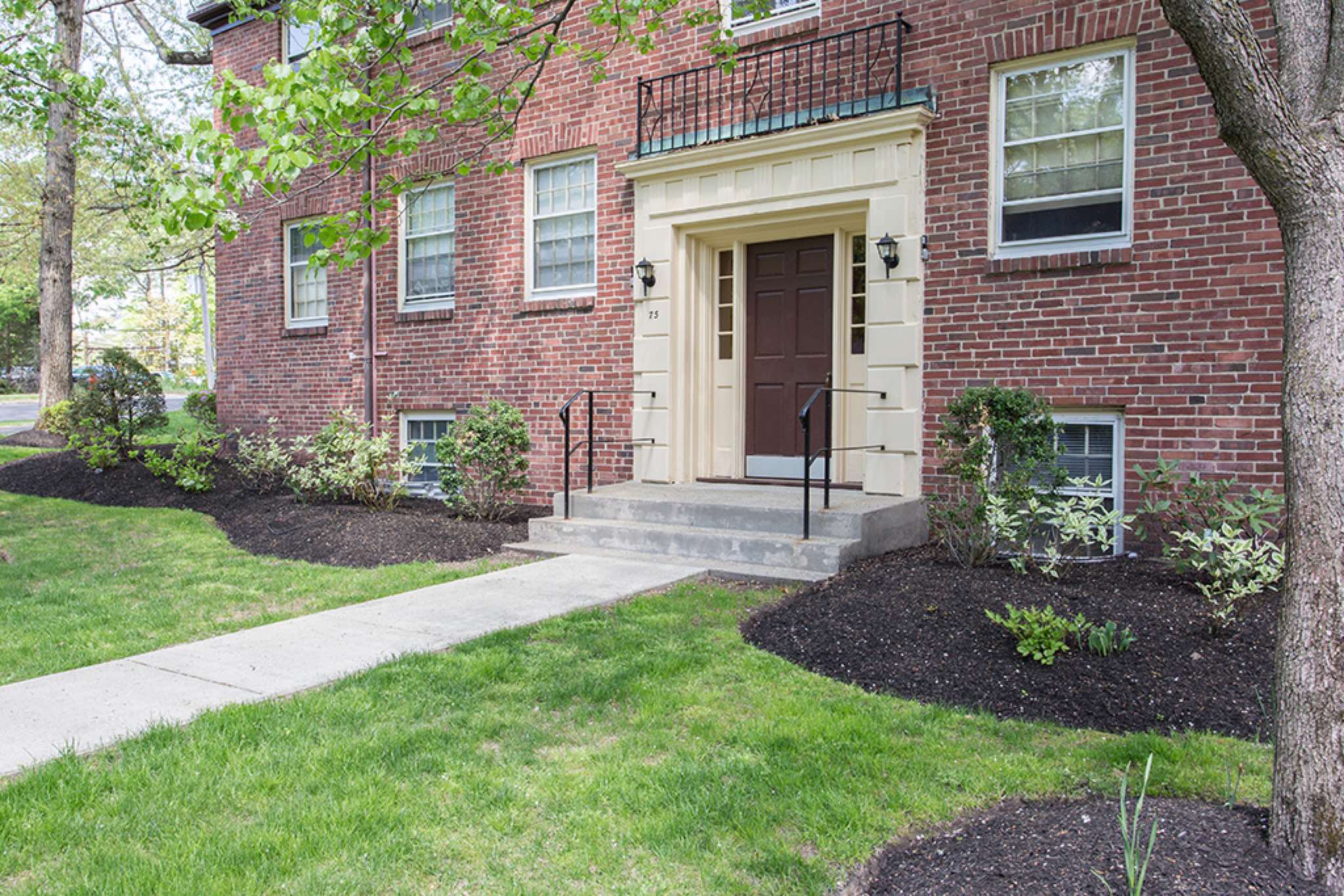 75 Wyman St, Waban