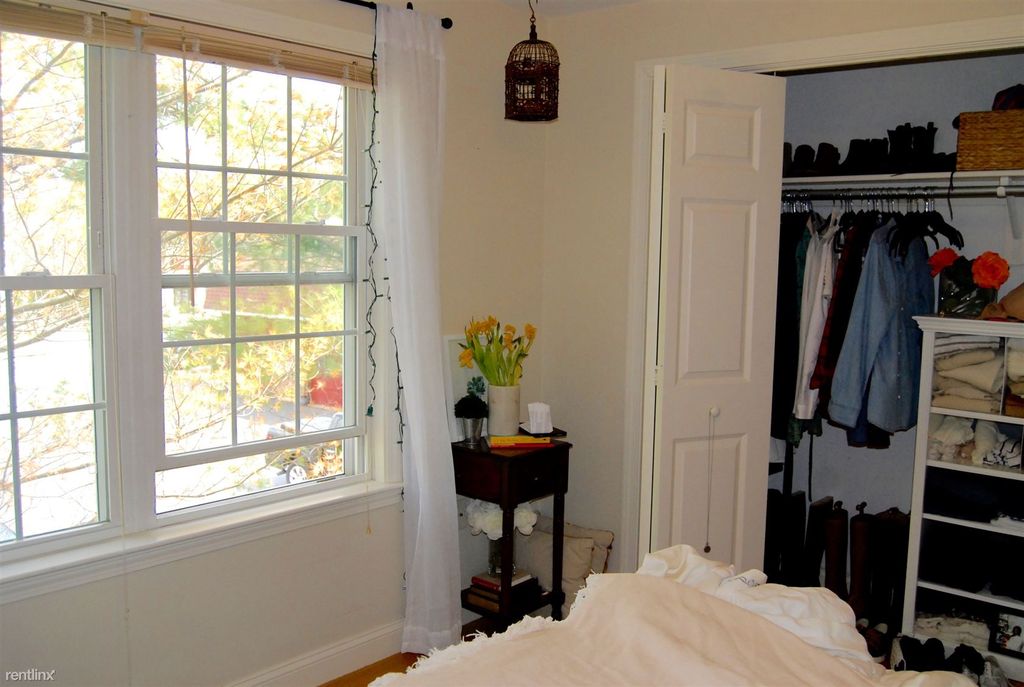 3 bed, 2.5 bath apartment for rent at 8 French St, Watertown — photo 4 of 6