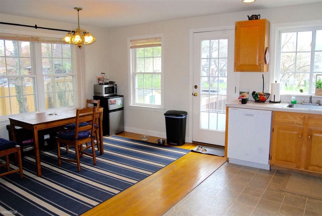 3 bed, 2.5 bath apartment for rent at 8 French St, Watertown — photo 2 of 6