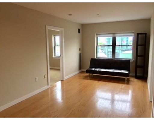 Photo 3 of 534 Commonwealth Ave. Unit 7E