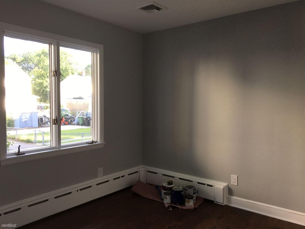 7 Middle St, Watertown