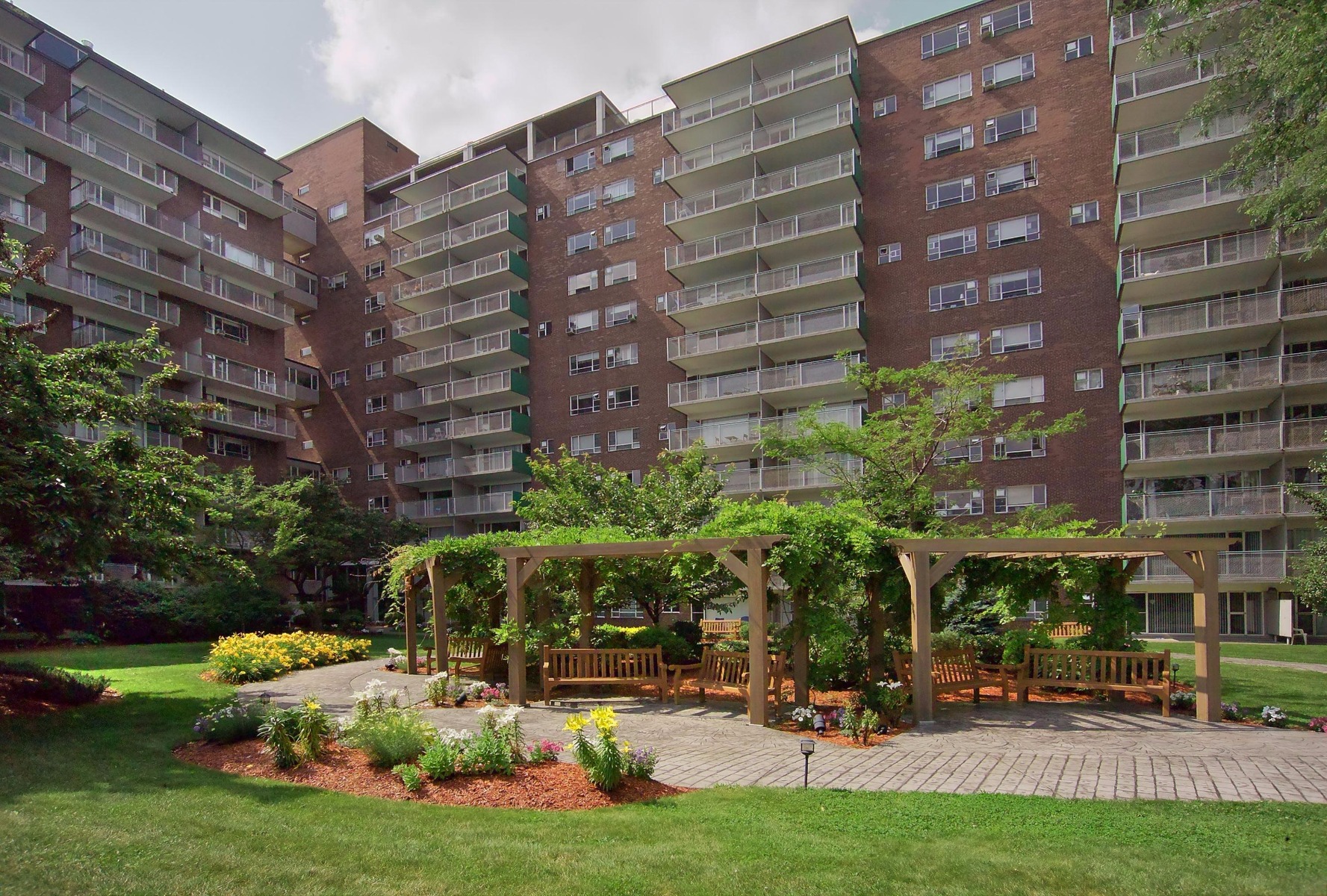 Memorial Dr. Unit 1-0518A, Cambridge