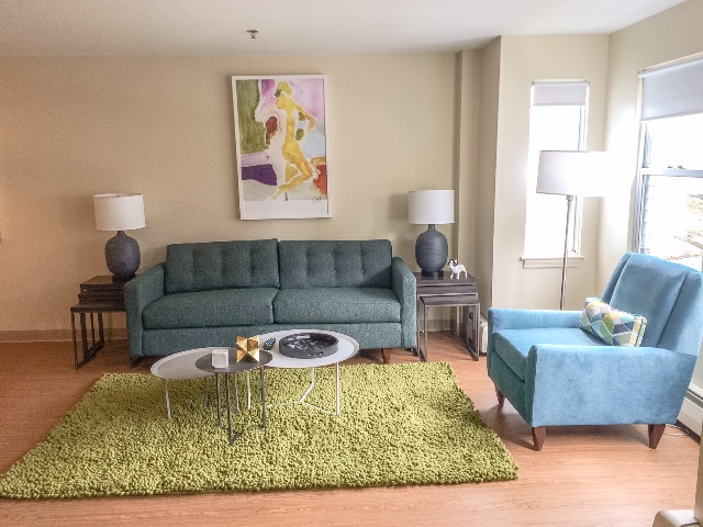 3 bed, 1.5 bath apartment for rent at 43 Smith St, Mission Hill — photo 6 of 12